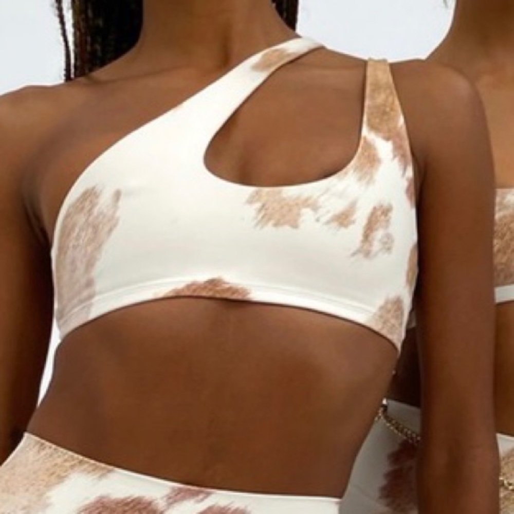 WeWoreWhat One Shoulder Bra Top in Cowhide